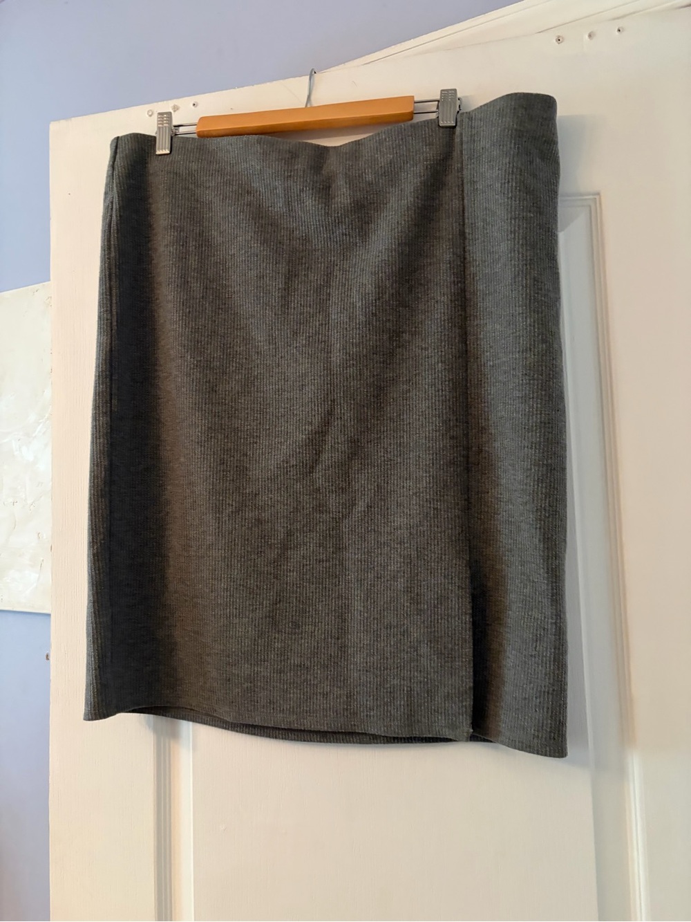 LOFT Gray Ribbed Knit Pencil Skirt